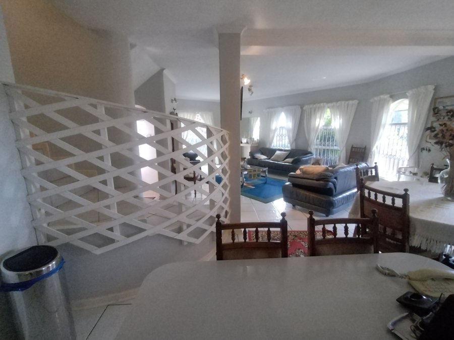 4 Bedroom Property for Sale in Wavecrest Eastern Cape